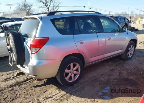 2007 Toyota Rav4 Limited z USA, uszkodzony, nr VIN JTMBD31V276029189